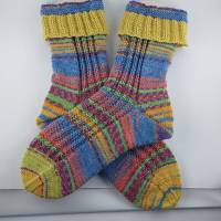 Socken Größe 40/41, handgestrickt, bunte Stricksocken mit Umschlag Bild 4