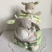 Junge Windeltorte grün Geschenk Babyparty Geburt Taufe Kuh Schmusetuch Lätzchen Rasselsöckchen Bild 4
