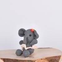 Handgefertigter und gehäkelter Elefant LILLY aus Baumwolle, Kuscheltier, für Kinder Bild 2