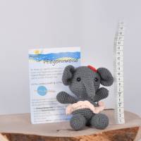 Handgefertigter und gehäkelter Elefant LILLY aus Baumwolle, Kuscheltier, für Kinder Bild 8