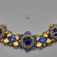 Wunderschönes, edles Collier in Handarbeit gefertigt in Saphir Blau und Gold Matt, mit 3 Austrian Crystal Rivolis Bild 5