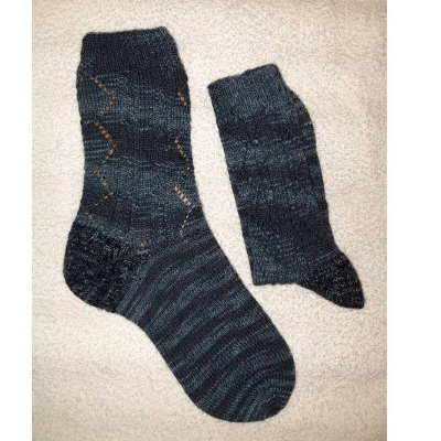 Seidenweiche Socken Größe 43, selbstgestrickt