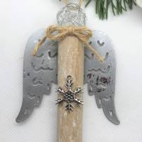 Weihnachtsengel aus Holz zum Hängen im Shabby-Look Bild 1