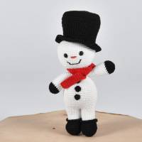 Handgefertigte gehäkelte Puppe Schneemann "OLAF" aus Baumwolle, Kuscheltier, für Kinder, Weihnachtsdeko Bild 1