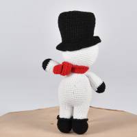 Handgefertigte gehäkelte Puppe Schneemann "OLAF" aus Baumwolle, Kuscheltier, für Kinder, Weihnachtsdeko Bild 4