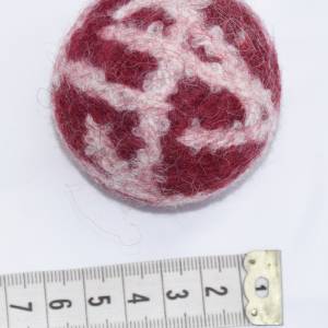 Filzball Wolle 5,6 cm waschbar handgemacht zum Spielen, Jonglieren, Handtraining, Entspannen Bild 3