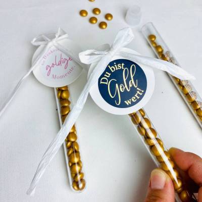 Dankegeschenk für Lehrer/innen, Goldige Schokolinsen mit liebevollem Anhänger – „Du bist Gold wert!“