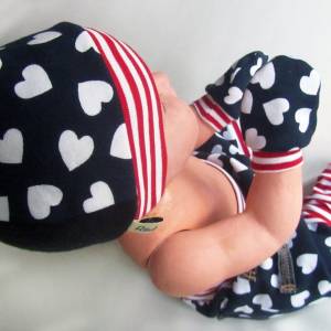 Baby Pumphose mit Beanie & Fäustlinge HERZ - Jeans-Upcycling | Gr. 56-68 | Wintersweat, kuschelig angeraut | RÄUBERKIND Bild 7