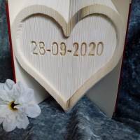 Herz mit Datum - Hochzeit, Liebe, Geschenk - Gefaltetes Buch Bild 3