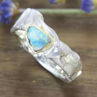 Auffälliger Ring aus Silber mit Opal in Goldfassung Bild 3