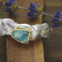 Auffälliger Ring aus Silber mit Opal in Goldfassung Bild 9