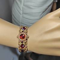 Wunderschönes, edles Armband in Handarbeit gefertigt in Siam Rot und Gold Matt. Toller Blickfang Bild 9