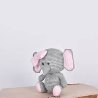 Handgefertigter und gehäkelter Elefant ELLI aus Baumwolle Bild 3