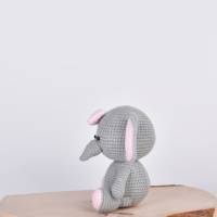 Handgefertigter und gehäkelter Elefant ELLI aus Baumwolle Bild 4
