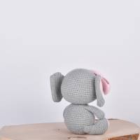 Handgefertigter und gehäkelter Elefant ELLI aus Baumwolle Bild 7