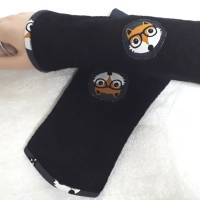 Superweiche und warme Handstulpen, aus schwarzer Schurwolle mit witzigem Baumwoll-Futter, mit kleinen Füchsen. WENDBAR! Bild 2