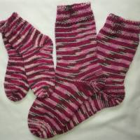 Socken Strümpfe Partnerlook für Eltern und Kind handgestrickt rot meliert Bild 1