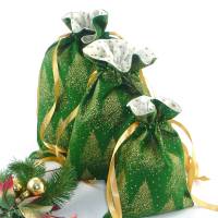 Geschenkbeutel im 3er-Pack mit goldenen Tannen auf grün | Geschenkverpackung aus Stoff | Weihnachtssäckchen Bild 2