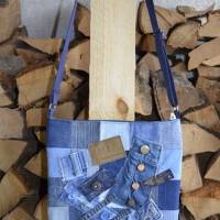 Jeans-Upcycling Crossbag, Umhängetasche im Patchworklook Bild 3