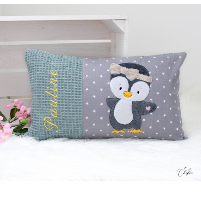 Namenskissen mit Stickdatei Pinguin, personalisiertes Kissen mit Name, Geburtskissen,Kuschelkissen, Geschenk zur Geburt