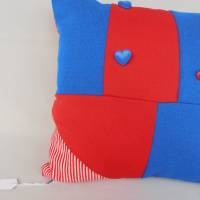 Patchworkkissen , rot blaues Kissen mit Knöpfen Bild 10