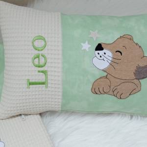 Namenskissen Stickdatei Löwe, personalisiertes Kissen für Kinder, Geburtskissen Mädchen Junge, Kuschelkissen Leo, Gesche Bild 4
