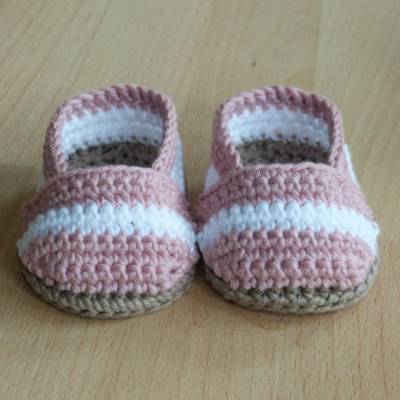 gehäkelte Puppenschuhe Espadrilles aus Biobaumwolle in rosé-weiß, 6 cm, Handarbeit 