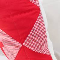 Patchwork kissen , rot weißer Quilt kissenbezug , Kissen mit Dreiecken Bild 9