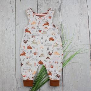 Häschen Regenbogen Baby Strampler Mädchen Junge ecru terracotta handmade Kinderkleidung Hase Rabbit Jersey Bild 1