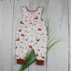Häschen Regenbogen Baby Strampler Mädchen Junge ecru terracotta handmade Kinderkleidung Hase Rabbit Jersey Bild 3