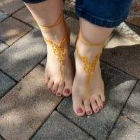 Fußschmuck Barfuß Sandalen MaMari Fußkettchen Goldgelb geknotet aus Baumwollgarn Bild 2