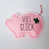Rosa Glücksschweinchen aus Filz "VIEL GLÜCK - Klee" von he-ART by helen hesse Bild 3