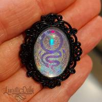 Halskette mit Anhänger "Cosmic Silver Snake" mit holografischem Effekt und Farbwechsel Bild 9