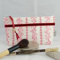 Kosmetiktasche aus beschichteter Baumwolle, weiß mit roten Rosenranken Bild 1
