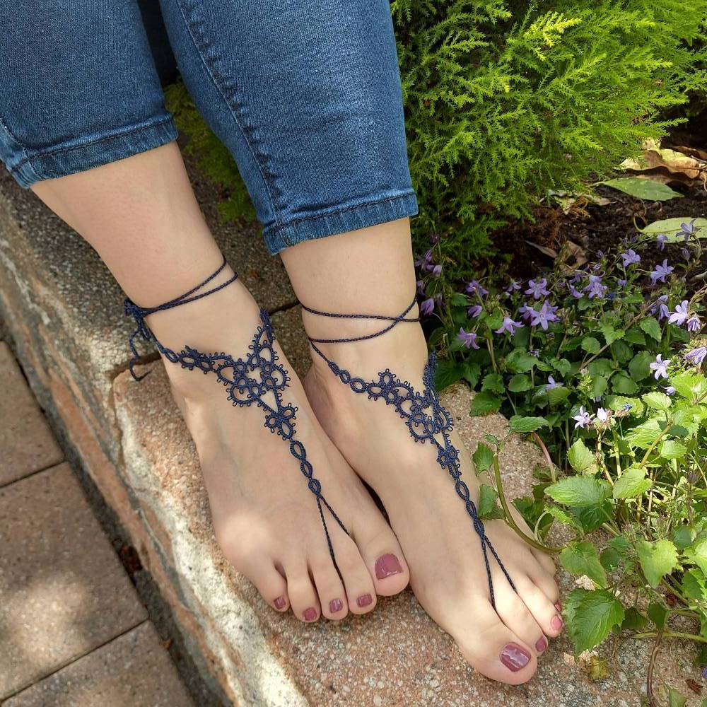 Amazon.com: Yheakne Boho Crystal Barefoot Sandal Chain Anklets Gold Cz  Ankle Bracelet Toe Ring Anklet Vintage Rhinestone Anklet Bracelet Summer  Foot Chain Jewelry for Women and Girls Summer Gifts : Clothing, Shoes