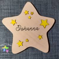 Erinnerung an ein Sternenkind, Geschenk für Sterneneltern, individuelle gestaltetes Trauergeschenk, Stern aus Holz Bild 1