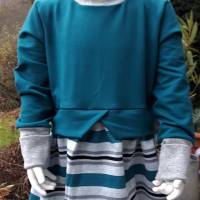 Girly Sweater mit Schößchen - Mädchenkleid - Größe 110 - petrol grau gestreift Bild 4