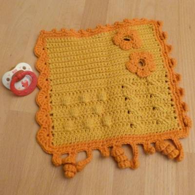 gehäkeltes Fühltuch aus Biobaumwolle, Babyspielzeug für Motorik und Sensorik