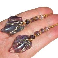 Lange Ohrringe handgemacht Fluorit lila mint in wirework goldfarben Blatt Geschenk für sie Bild 4