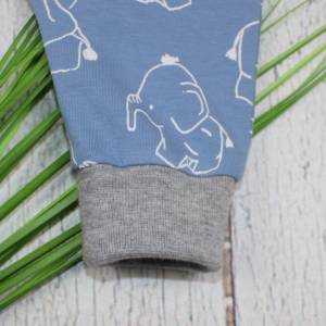 Elefanten Strampler aus Jersey blau hellgrau Romper Einteiler Knotenmütze Bild 3