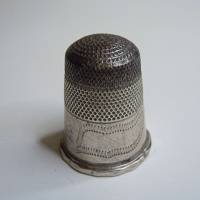 Silber Fingerhut mit Stahlkappe um 1920 Bild 2