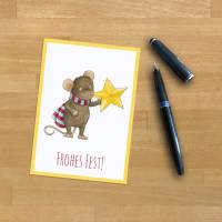 Postkarte: Frohes Fest, Weihnachten, Geschenk, Grüße, Maus mit Stern · A6 · Aquarell, Buntstift, klimaneutraler Druck Bild 3