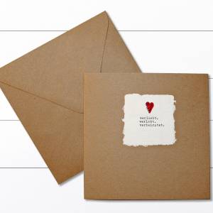 Grußkarte mit Umschlag - Kraftpapier + Einlegeblatt, handgeschöpftes kleines Papier mit Text "verliebt verlobt verhe Bild 1
