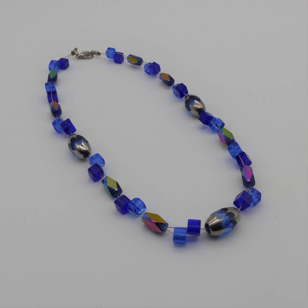 Halskette, Glasperlenkette, blau, Würfel, Rhomben, 2-fädig, Länge 46 cm, Karabinerverschluss, Schmuck Bild 1