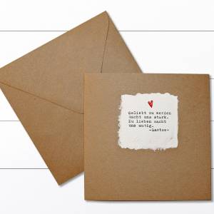 Grußkarte mit Umschlag - Kraftpapier + Einlegeblatt, handgeschöpftes kleines Papier mit Schreibmaschinentext "Laotse Bild 1