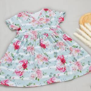 Sommerkleid Blumen Gr. 104, Kleid kurzärmelig, Sommerkleidung für Mädchen, Geschenk zum Geburtstag, Strandoutfit, Jersey Bild 4