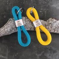 Homemade Schlüsselanhänger aus Segelseil in unterschiedlichen Farben mit silberfarbenem Schlüsselring Bild 3