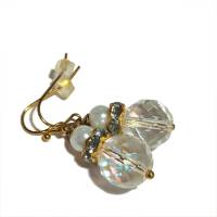 Glitzernde Ohrringe mit funkelndem Kristallglas und Muschelperle weiß handgemacht goldfarben Bild 1