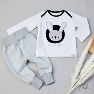 Babyset Langarm-Shirt mit Hose, Stickdatei Hase, Gr. 68, Unisex, Grau Weiß Schwarz, Pumphose, Bekleidungsset, Geburt, Ge Bild 1