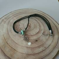 Kette im Kelten & Wikinger Look/ Edelstein Perlenkette/ Halskette mit Selenit und Grüner Keramik Perlen Bild 4